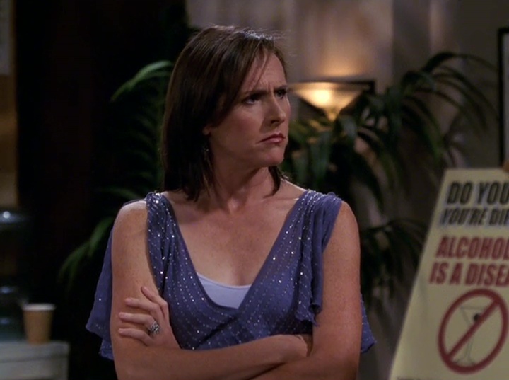 Molly Shannon as Val Bassett